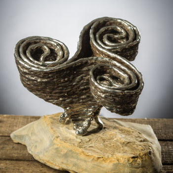 Sculpture titled "Naissance d'un symb…" by Bueno Patrice, Original Artwork, Metals