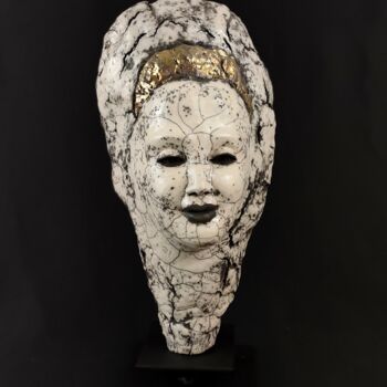 Sculpture titled "La reine" by Patricia Grenier, Original Artwork, Clay