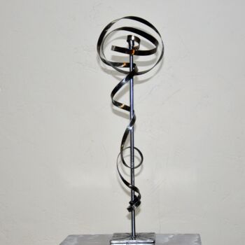 Skulptur mit dem Titel "Aurore manufacturée" von Patrick Blandin, Original-Kunstwerk, Metalle