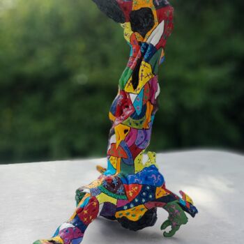 Skulptur mit dem Titel "Entre mes bras" von Patrick Chaneac, Original-Kunstwerk, Holz