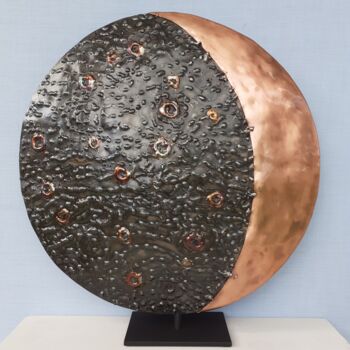 Escultura intitulada "Eclipse." por Patrick Neel, Obras de arte originais, Metais Montado em Metal