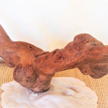 Skulptur mit dem Titel "Canidinosaurus-" von Patrick Nevoso, Original-Kunstwerk, Holz