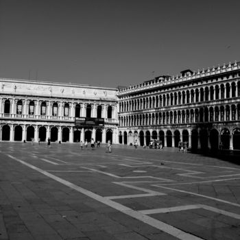 Fotografie mit dem Titel "Piazza San Marco" von Patrizia Joos, Original-Kunstwerk