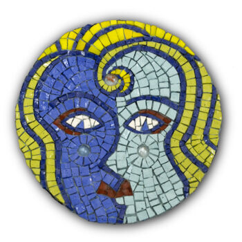 Escultura titulada "Goldie" por Patrizia Salles, Obra de arte original, Mosaico Montado en Otro panel rígido