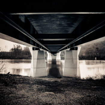 Φωτογραφία με τίτλο "Sous le pont" από Paul Benichou, Αυθεντικά έργα τέχνης, Ψηφιακή φωτογραφία