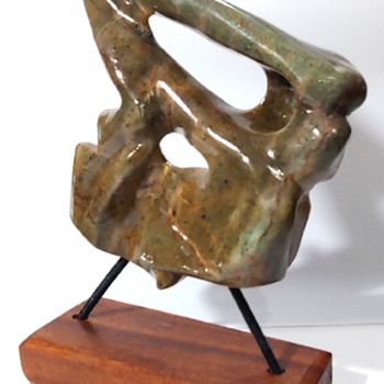 Escultura titulada "Sem Título" por Leila Viana, Obra de arte original, Piedra