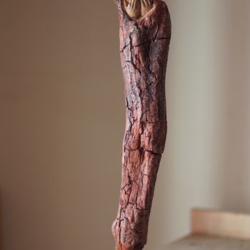 Skulptur mit dem Titel ""Ne pleure plus"" von Paul Crochat, Original-Kunstwerk, Holz