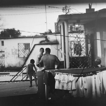 Photographie intitulée "Les voisins" par Pauline Clukker, Œuvre d'art originale, Photographie argentique