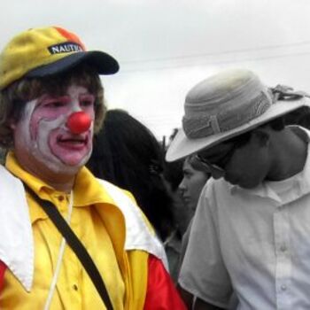 Photography titled "clown-crowd-01a.jpg" by Pedro De La Montaña, Original Artwork