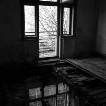 Φωτογραφία με τίτλο "In the sanatorium -…" από Pedro Noir, Αυθεντικά έργα τέχνης, Ψηφιακή φωτογραφία Τοποθετήθηκε στο Ξύλινο…