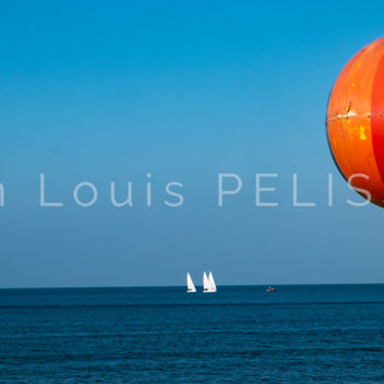 Photographie intitulée "Deauville Plage" par Jean Louis Pélissier, Œuvre d'art originale, Photographie non manipulée Monté s…