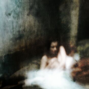 Photography titled "Seule dans mon lit.…" by Philippe Berthier, Original Artwork, Manipulated Photography