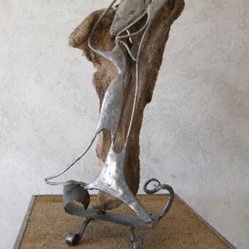 제목이 "touareg"인 조형물 Philippe Fautrez로, 원작