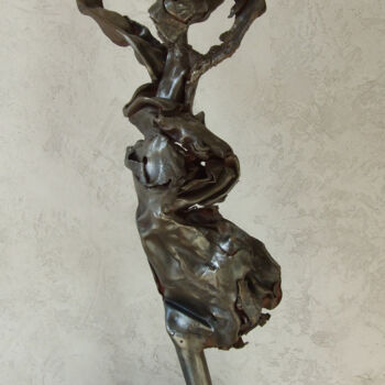 Sculpture titled "Mai 68" by Philippe Fautrez, Original Artwork