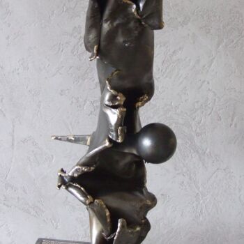 Sculpture titled "Pour qui pourquoi." by Philippe Fautrez, Original Artwork, Metals