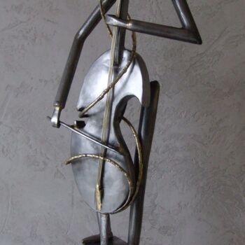 Sculpture titled "Le violoncelliste" by Philippe Fautrez, Original Artwork, Metals