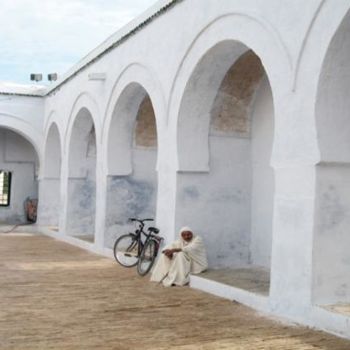 Fotografie getiteld "Mosquée de Kairouan…" door Michel Hervo, Origineel Kunstwerk