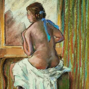 Femme de dos devant un miroir