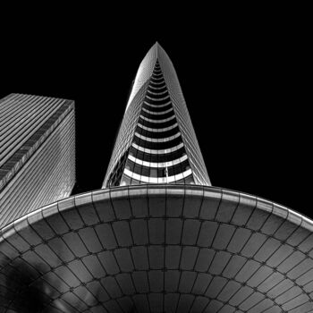 Photographie intitulée "La Défense : Elevat…" par Pierre Nadler, Œuvre d'art originale, Photographie numérique Monté sur Aut…