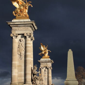 Photographie intitulée "Paris, Pont Alexand…" par Pierre-Yves Rospabé, Œuvre d'art originale, Photographie numérique