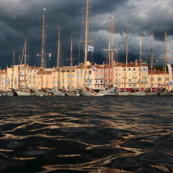 Photographie intitulée "Voiles de Saint-Tro…" par Pierre-Yves Rospabé, Œuvre d'art originale, Photographie numérique