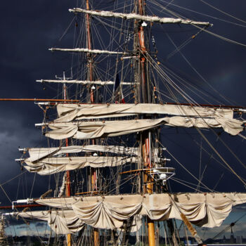Photography titled "Rouen, Armada, ciel…" by Pierre-Yves Rospabé, Original Artwork, Digital Photography