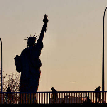 Fotografie mit dem Titel "Paris, statue de la…" von Pierre-Yves Rospabé, Original-Kunstwerk, Nicht bearbeitete Fotografie