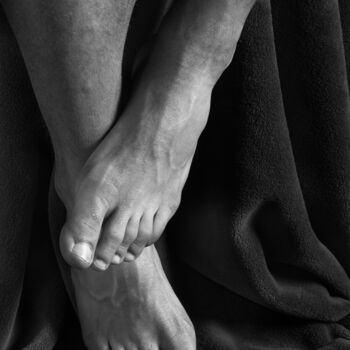 Photography titled "Feet of Grace" by Pietro Cenini, Original Artwork, Digital Photography