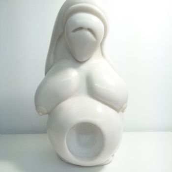 Escultura titulada "GAIA" por Pluma, Obra de arte original, Piedra