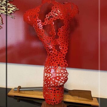 Escultura titulada "1 BEL 322 (RED)" por Pol Stiller, Obra de arte original, Metales