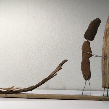 Sculpture intitulée "Mini Surfer and his…" par Woods By Grace, Œuvre d'art originale, Bois