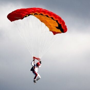Photographie intitulée "parachutiste" par Frédéric Prochasson, Œuvre d'art originale