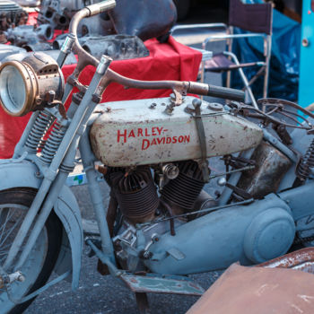 Photographie intitulée "Harley-Davidson old…" par Dimitri Propp, Œuvre d'art originale, Photographie numérique