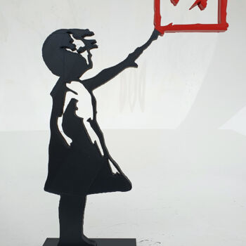Sculpture intitulée "PYB Banksy girl Bas…" par Pyb, Œuvre d'art originale, Résine