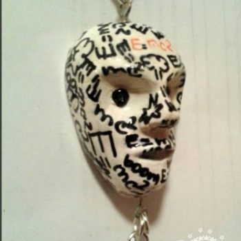 Artcraft titled "Esquizofrenia" by Quetza, Original Artwork, Hats & accessories