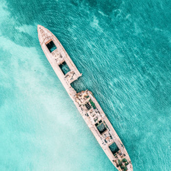 Fotografia zatytułowany „Shipwreck At Sea” autorstwa Radu Bercan, Oryginalna praca, Fotografia cyfrowa
