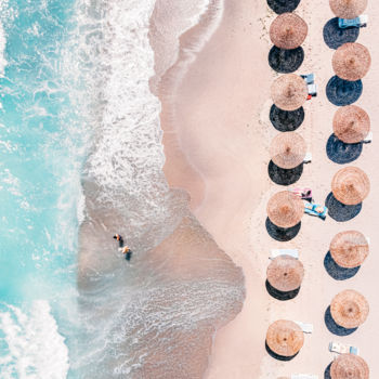Фотография под названием "People Umbrellas On…" - Radu Bercan, Подлинное произведение искусства, Цифровая фотография