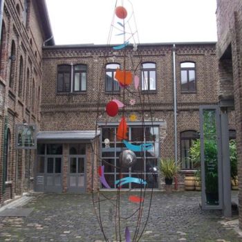 Skulptur mit dem Titel "Früchtebaum" von Ralph Kleiner, Original-Kunstwerk, Metalle