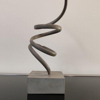 Escultura intitulada "Spirale" por Ramil Dayanov, Obras de arte originais, Cimento