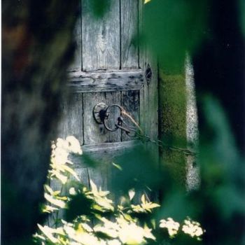 Photographie intitulée "Porte campagnarde" par Roger Cornet, Œuvre d'art originale