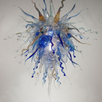 Sculpture intitulée "Chandelier #450" par Edward Pennebaker, Œuvre d'art originale, Verre