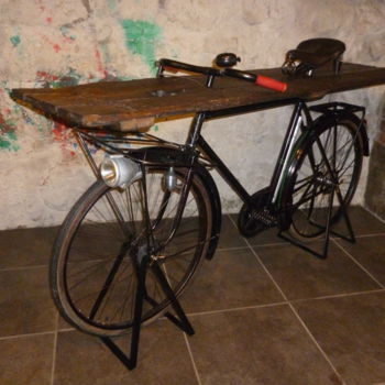 Design intitulada "Console - Bicyclett…" por Leferailleur02, Obras de arte originais, Mobília