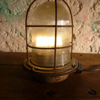 Design titled "LAMPE D'USINE" by Leferailleur02, Original Artwork, Luminaire