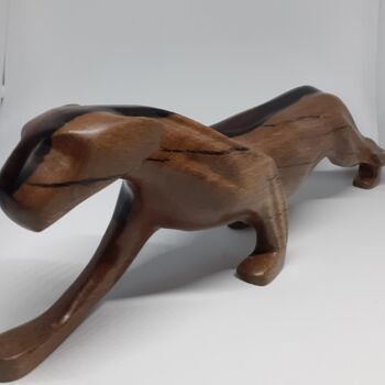 Escultura intitulada "Panthère en eben ro…" por Regis Mezui-Mintsa, Obras de arte originais, Madeira