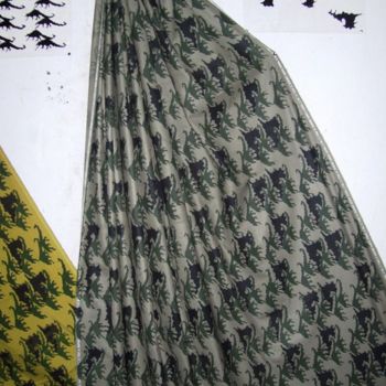 Textile Art titled "Camouflage" by Reine N'Dri, Original Artwork, Fabric