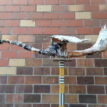 Sculpture titled "Avatar Bird" by Reiner Poser, Original Artwork, Wire