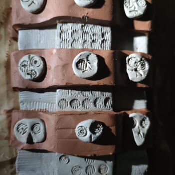 Sculpture titled "Nove Face" by Reiner Poser, Original Artwork, Ceramics