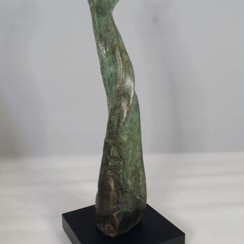 Sculpture titled "Le Soufflev7/8" by Réjane Lechat, Original Artwork, Bronze