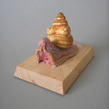 Sculpture intitulée "Surreal Snail" par Remigius Sebastian Sappa, Œuvre d'art originale, Pâte polymère