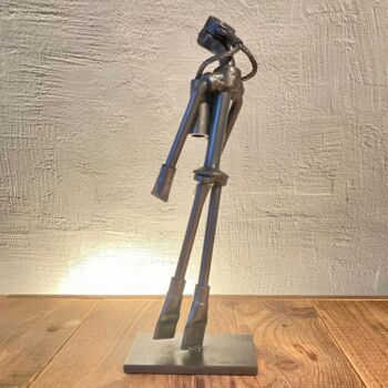 Skulptur mit dem Titel "‘The Rise’" von Rémy Rivet, Original-Kunstwerk, Metalle